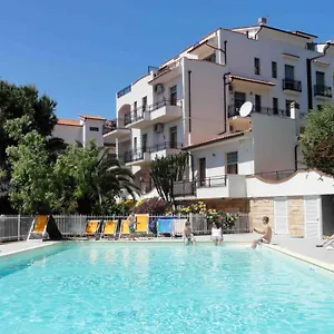 Dei Fiori Lägenhetshotell Pietra Ligure